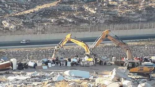 The Israeli occupation authorities destroy 7 facilities east of Jerusalem