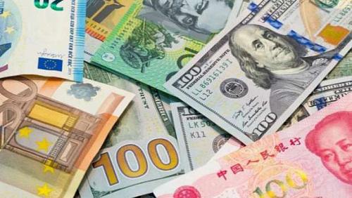 The stability of the prices of the dollar in banks today and 1565 higher pounds