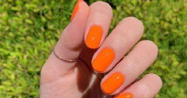 Fashion nail polish 2021 stained and stained neon colors