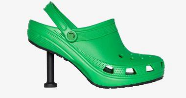 Crocs with a new fashionable fashion in Spring 2022