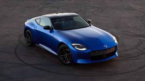 Nissan launches the entirely z sports version in the American market