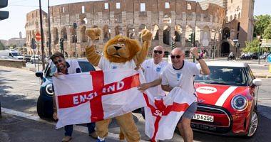 The euro matches of England fans invade Rome before signing Ukraine