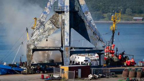 A fire broke out in a Russian fishing vessel inside the port of Norway