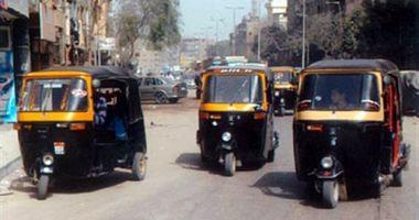 The imprisonment of a driver tuk tuk slaughtered an emotion in a quarrel because of traffic priority in Menoufia