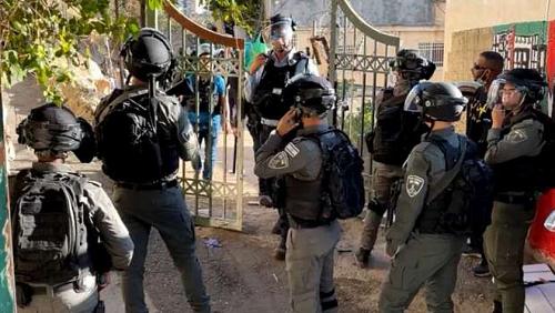 Israeli occupation affects a Palestinian and arrested 8 others in the West Bank
