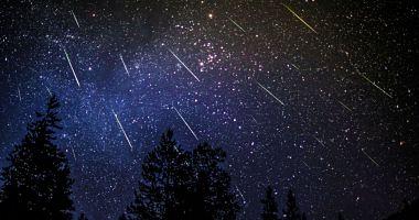 Rain of the meteor reaches its peak at the rate of 40 meters every hour soon