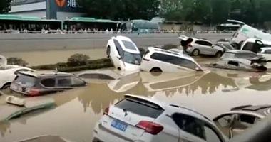 New shots to sink dozens of cars because of floods in China