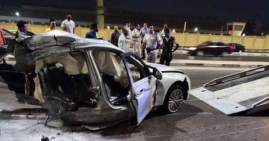 It killed two people and injured two others after a collision two cars by way of Suez
