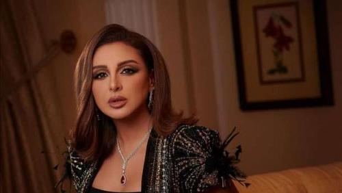 Today Angham meets her fans on the stage of the opera theater