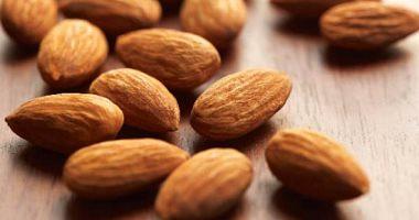 Almond The best snacks are rich in protein and works to facilitate digestion