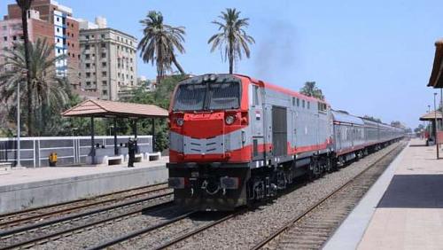Train dates today on regular naval lines without delays