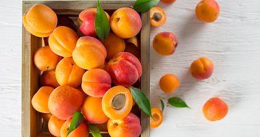 The benefits of peach are infinite and most prominent improve digestion and heart health