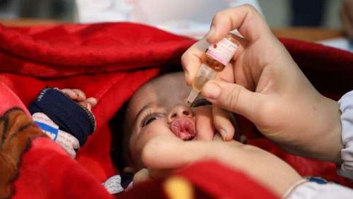 Does polio vaccination contrary to routine vaccines
