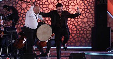 Asi El Halani starts his concert at the music festival in a great song Egypt