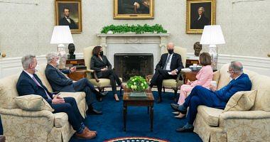 Joe Biden and his deputy meet with a group of two parties from the leaders of the US Congress