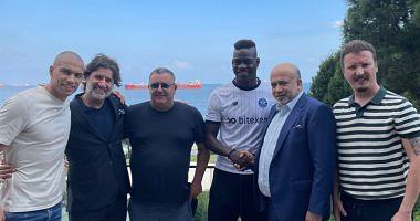 Balotelli officially joins Adana Spur Newly for Turkish videos