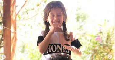 The first appearance of the daughter of Magdy and Mohammed Mohsen with her father pictures