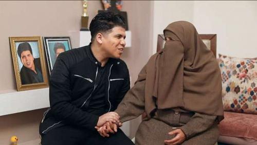 Omar Kamal challenges his mother and helps with a dance in our distraction and was promising in their district
