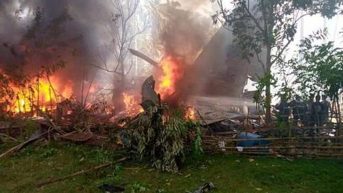 A military aircraft in the Philippines crash on board more than 85 people