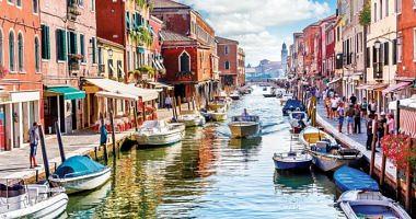 Why did UNESCO inserted the city of Venice in the hottest heritage list