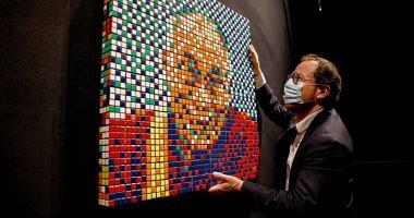 The plate of the Rubik cubes sold for $ 555000