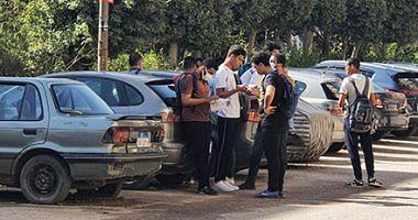 AlAzhar secondary students flock on committees in the second day exams