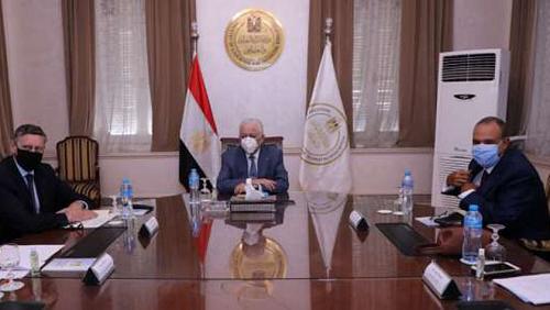 Minister of Education Training 100000 Egyptian students to work in Germany