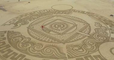 Croatian artist creates in the drawing of sand paintings on the shores of the sea 7 years ago