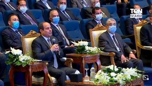 Sisi witnessing a film about the achievements of Egypts life in 7 years