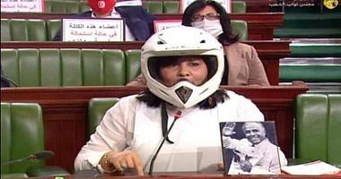 Abeer Mousi intervenes Tunisian parliament with a leadprotective track and expends a video controversy