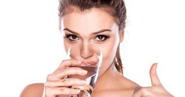 A glass of water before meals helps in excess weight loss