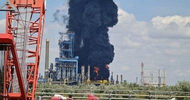 Dead and wounded by an explosion in the largest oil refinery video and photos