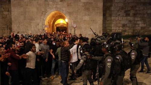 The Israeli occupation assaults the martyrs of the martyr Walid Al Sharif in Jerusalem