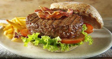 Nutritionist warns of eating fast food from potatoes and nonfresh burger