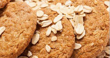 How to make oats biscuits with simple steps when you move yourself on Eid