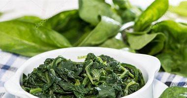 During your pregnancy the spinach protects the fetus from abnormalities and reduces abortion opportunities