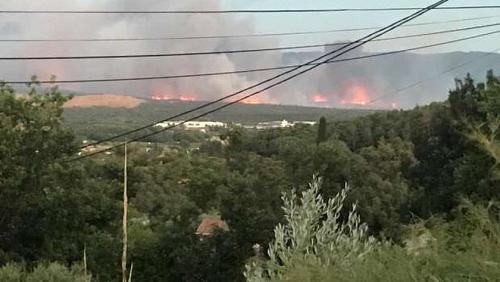 France and Greece are fighting forest fires and destroying 12000 acres in Riviera