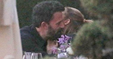 Dinner Romantic New Scene Prove Jennifer Lopezs return to Ben Aflk Photos