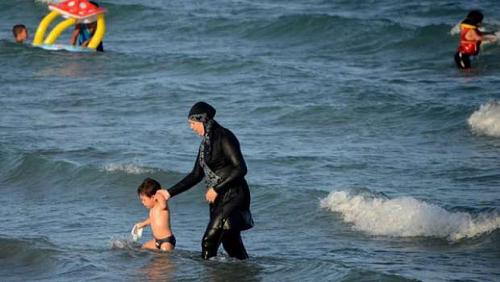 Hotel control the Burkini problem annually and has occurred in private beaches since 2008