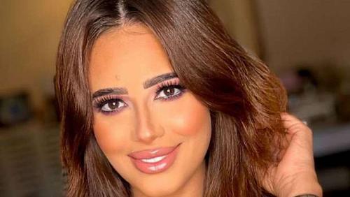 Rana Samaha the first singer documents the moment of her birth
