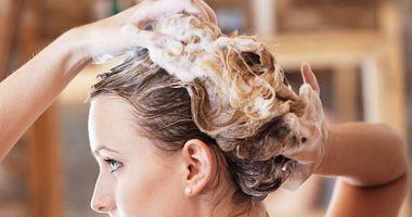 Learn about the risk of using chemical shampoo and what are natural alternatives