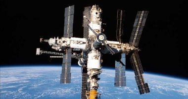 Learn how to clean the pioneers of the space station in the ground