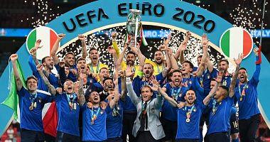 All roads lead to Rome tale saying with the final euro