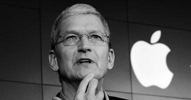 This Apple week gives her president Tim Cook $ 750 million bonus