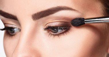 Makeup eyes at home 5 easy steps and not like your time