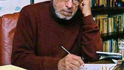 احمد باجات عيد ميلاد المراسل الأدبي ، صاحب الصندوق العالمي ، كلمتين فقط