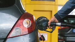 عاجل سعر البنزين في امريكا يتخطى مستوى 5 دولارات للمره الاولى