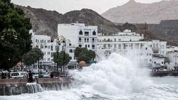 يقع إعصار شاهين في عمان على بعد حوالي 130 كيلومترًا من محافظة مسقط