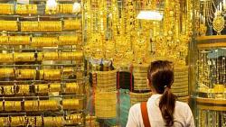 Gold prices increase 3 pounds locally and an ounce of 27 dollars in the world