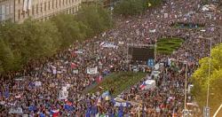 يطالب آلاف الأشخاص في جمهورية التشيك باستقالة وزير العدل